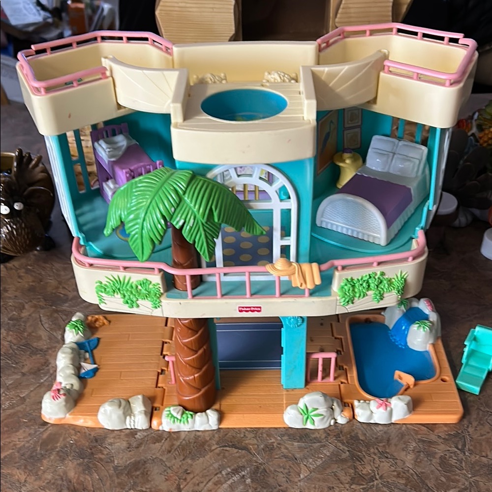 Fisher-Price Loving Family Vintage Tropical Beach House